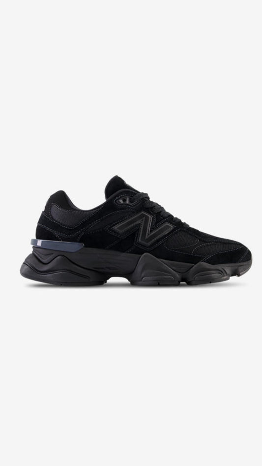 New Balance 9060
Triple Black