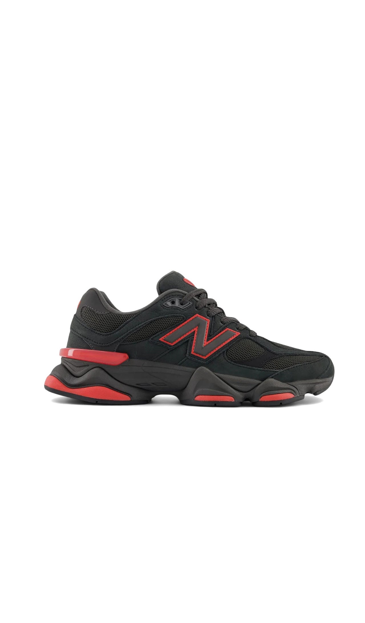 New Balance 9060
Bred